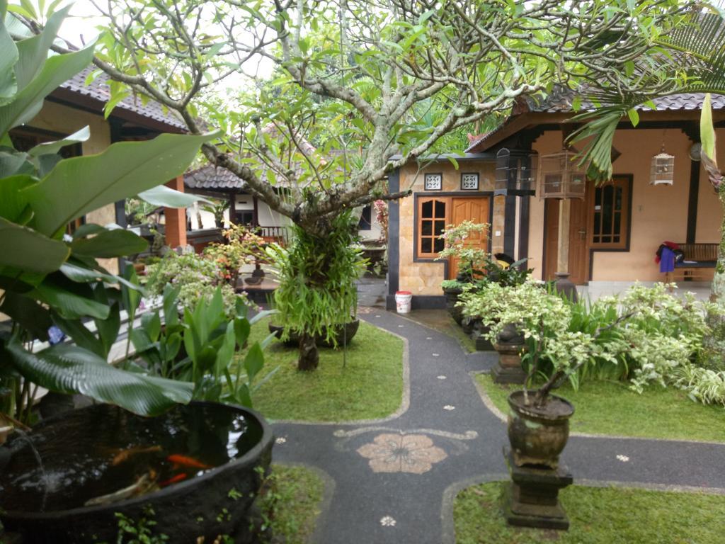 Suryadina Guest House Ubud Eksteriør bilde